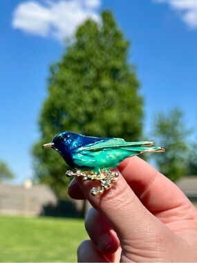 Blue-Green Enamel Bluebird Brooch Swallow Sitter Art Deco Revival EUC
